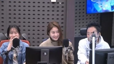 LE SSERAFIM美音乐节翻车 被大咖前辈讽歌手要会唱歌