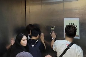 Lulu封口不谈黄子佼 快闪出席活动场面失控