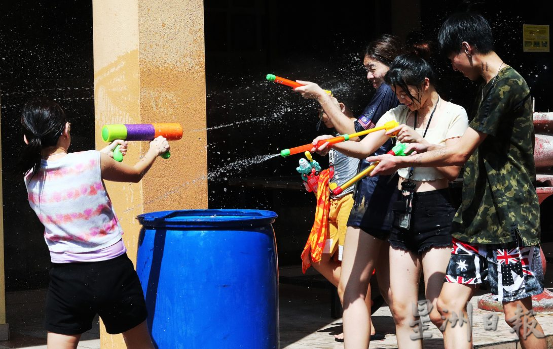 me02主文-大都会/灵市暹樾泼水节/7图