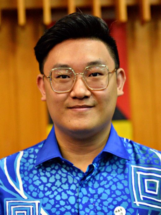 NS主文/疑挖路后重铺没善后 路面不平险象环生