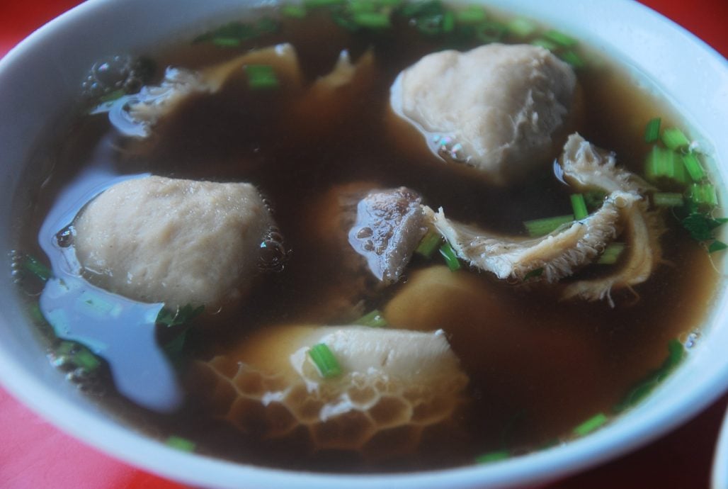 ns窥看百业:马口美食名片之一的牛腩粉