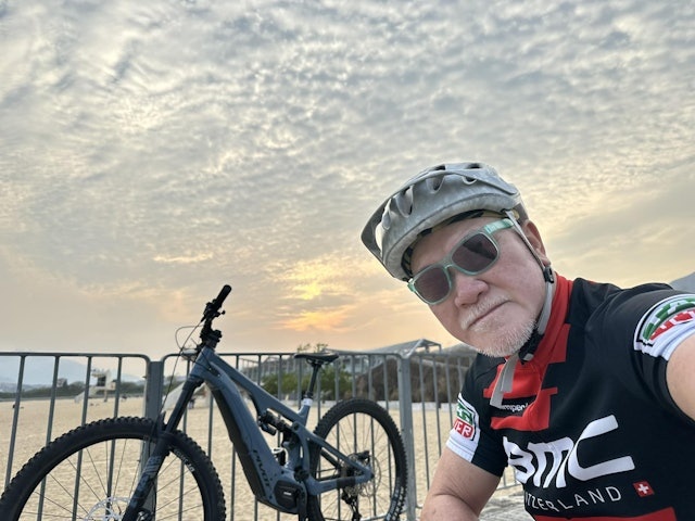 TVB御用恶人70岁生日前夕出意外 骑脚车摔伤鼻樑