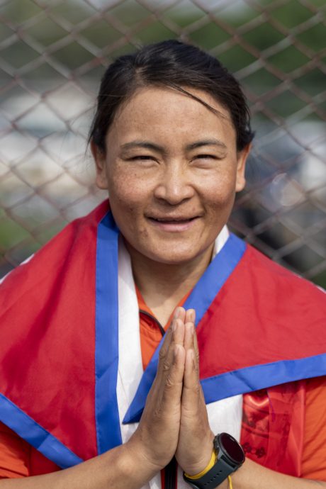 14小时31分! 尼泊尔登山客刷新女性最快攀登珠峰纪录