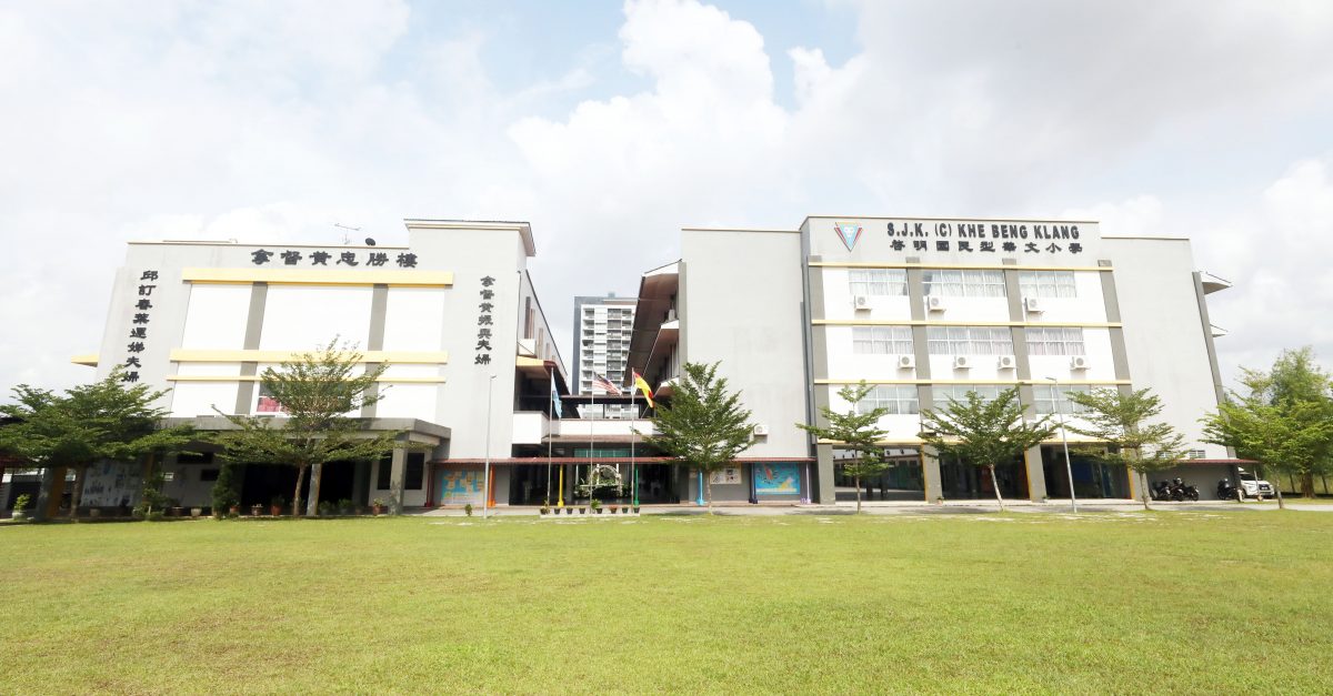 校园我“董”:四代在同校求学,黄开成子承使命效力启明!