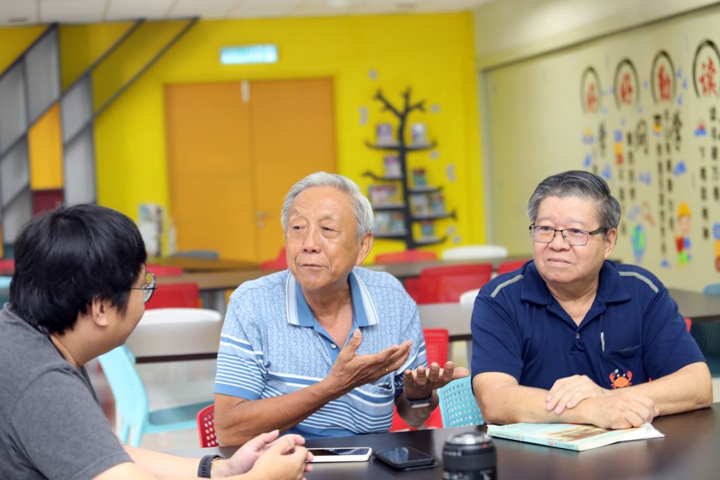 校园我“董”:四代在同校求学,黄开成子承使命效力启明!