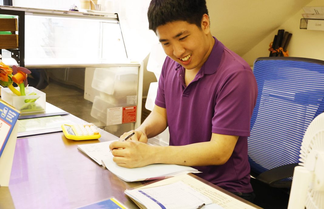 为成年自闭症患者提供就业机会