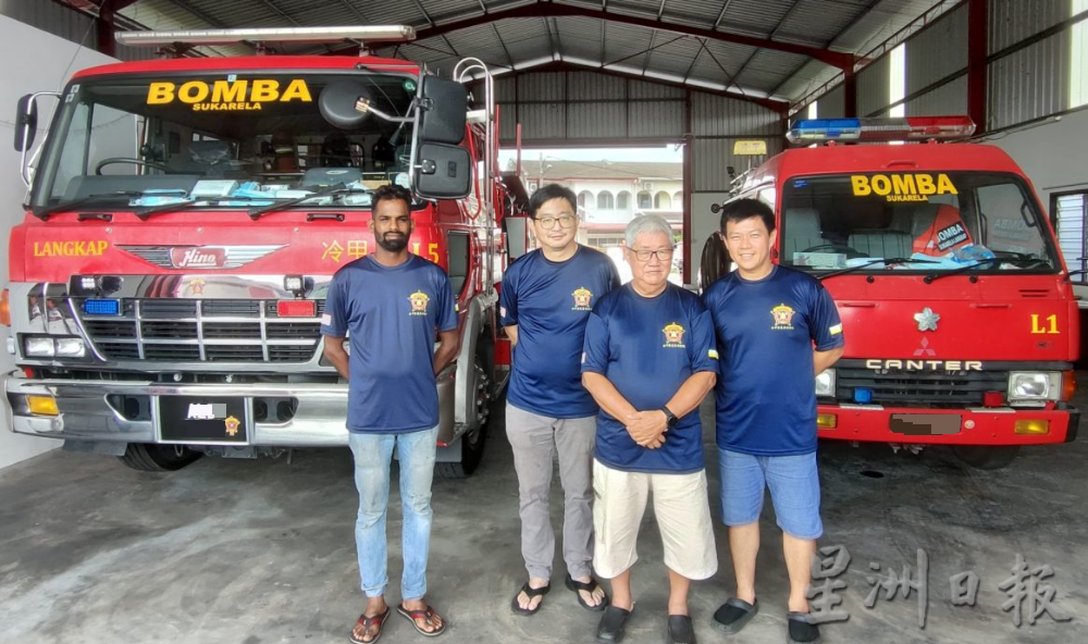 “蠢事”做20年感人 热心人纷助义消队购消防车