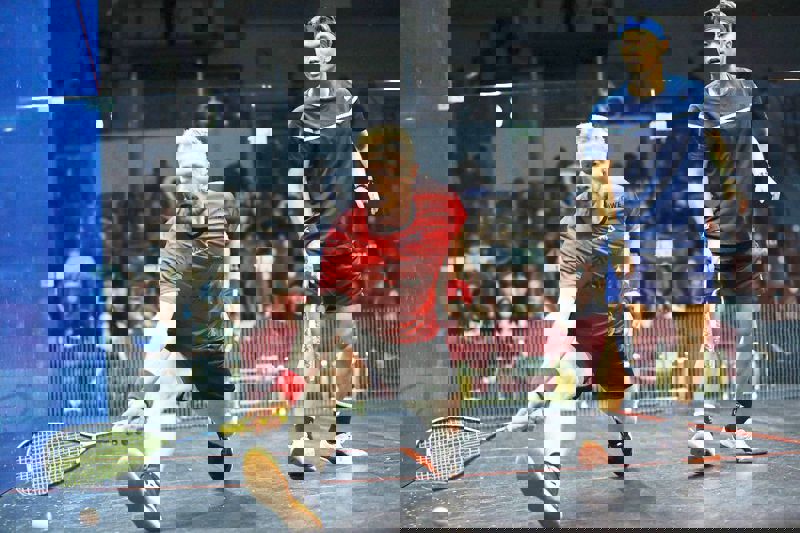 世界壁球锦标赛| 攻读学士适逢最后冲刺期  无阻伍恩佑赛场续取突破