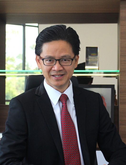 东:劳勿猫山王农民无法进芭工作,屋业也受到波及