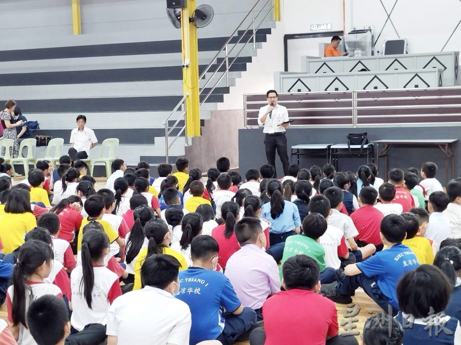 东：天气热 直凉华小办讲座向学生授招解暑