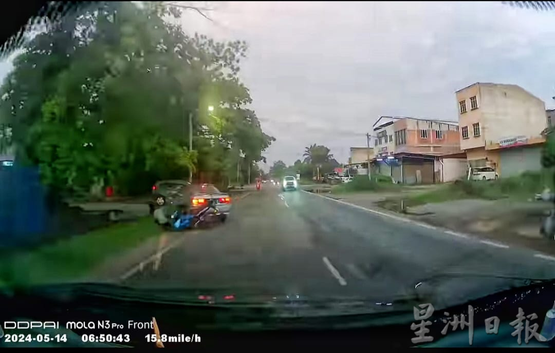 东：摩托车与轿车相撞骑士轻伤