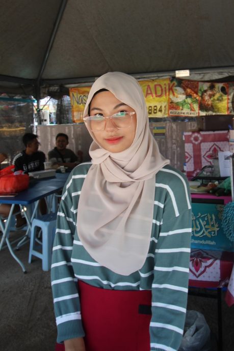 东:猫山王农民无法进芭工作,消费大减,劳勿各行各业凄风苦雨