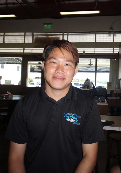 东:猫山王农民无法进芭工作,消费大减,劳勿各行各业凄风苦雨