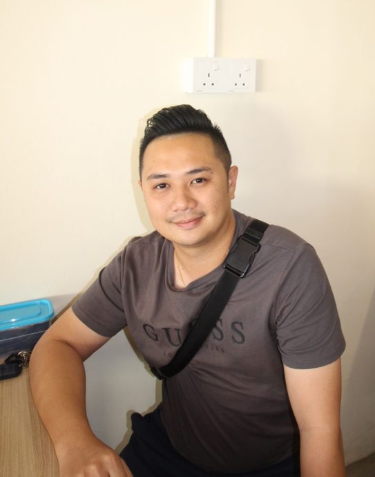 东:猫山王农民无法进芭工作,消费大减,劳勿各行各业凄风苦雨