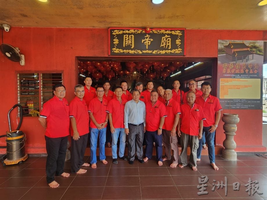 登嘉楼关帝庙扩建庙宇基金虽然还不足够,不过新届理事会决定以现有筹到的基金先把新庙建起来,之后才一步一步进行美化及装修。
