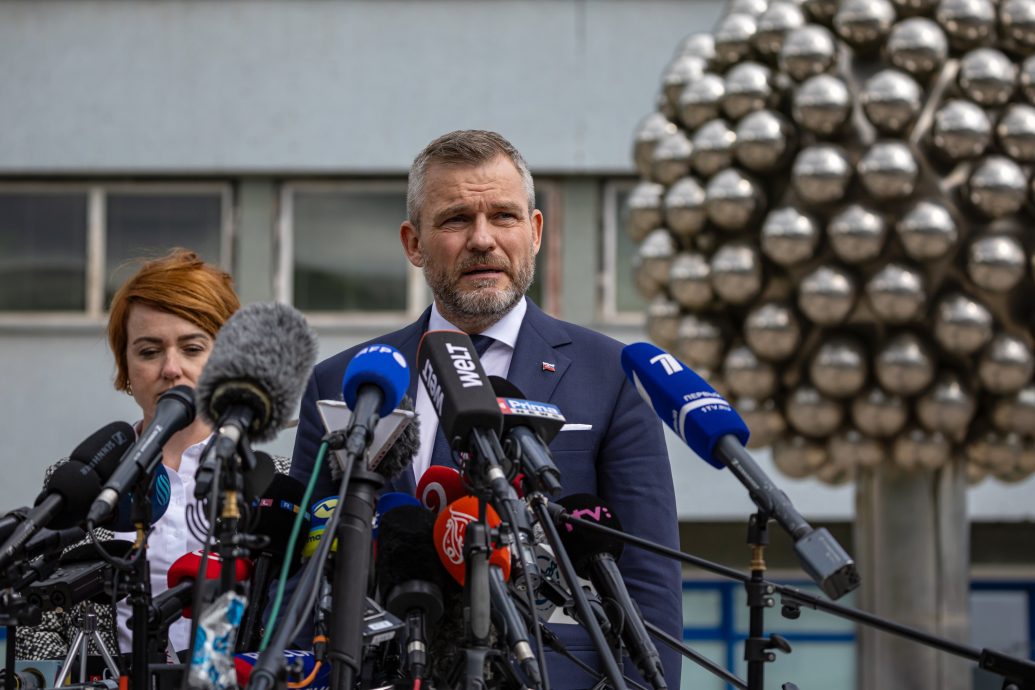 中枪斯洛伐克总理能说话了 情况仍危急 嫌犯被控