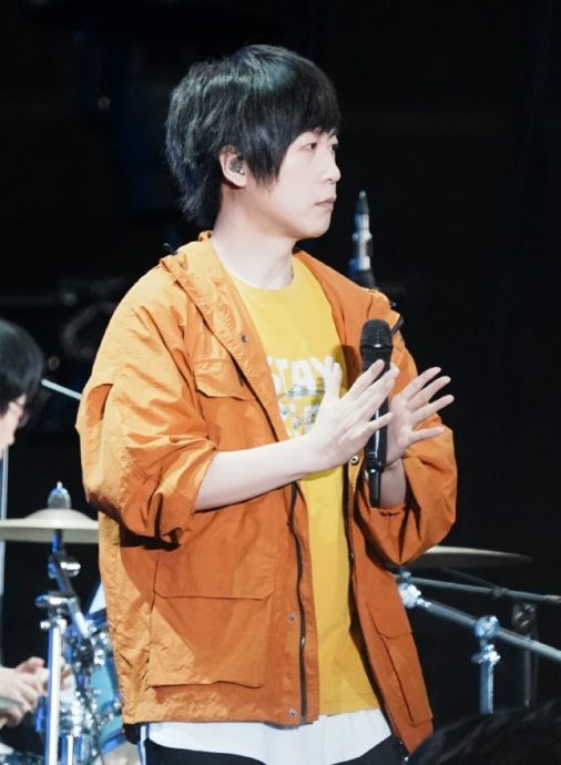 五月天洗脱假唱嫌疑 阿信台上高喊：我们没事