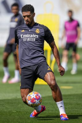 分别当选环球(西甲)最佳球员 姆巴佩(贝林汉姆)皇马强强联手?