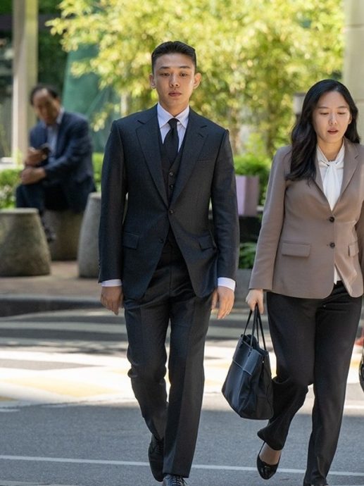 刘亚仁5审出庭笑了 医生指证有死亡冲动