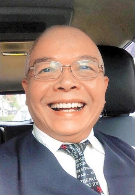 刘文正“现况照”疯传? 脸圆秃头钓出方文琳回应