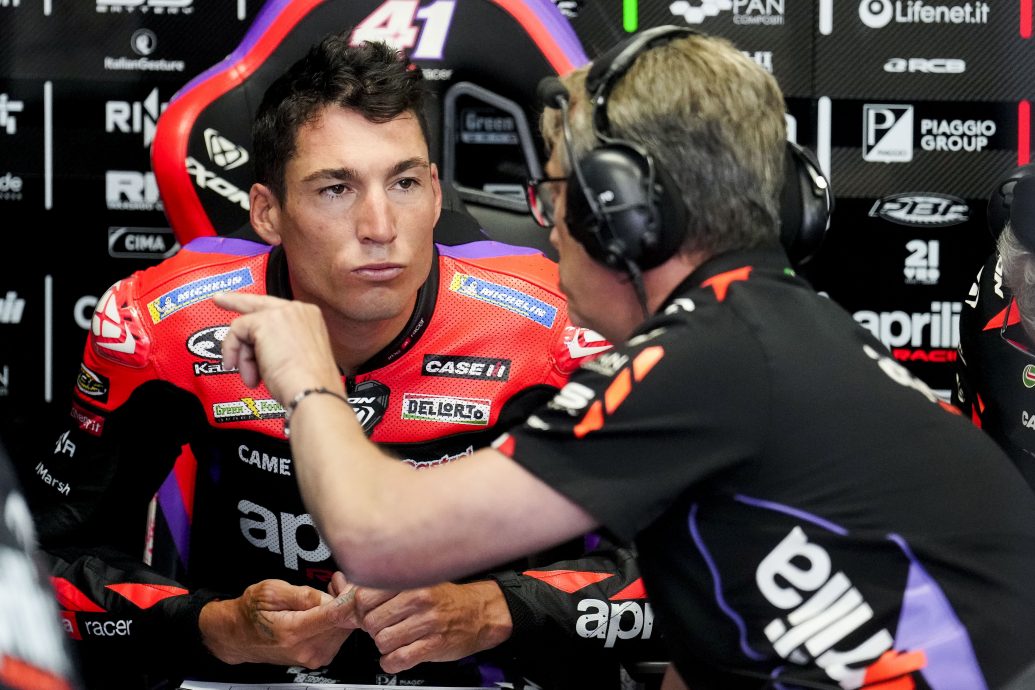 加泰罗尼亚站世界摩托车大赛| 首日炼习赛技压群雄 A.埃斯帕加罗刷赛道纪录