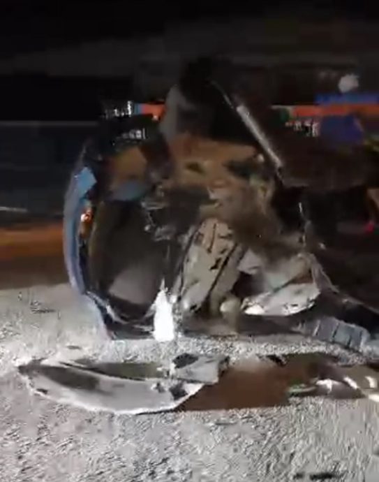 华裔情侣车祸身亡 家人拟办冥婚  