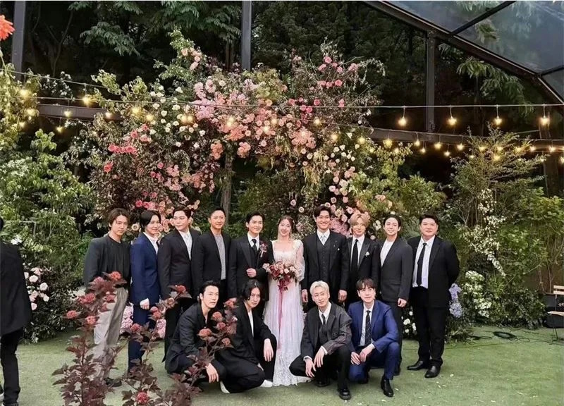 厉旭婚礼SJ全员到齐 网喊:活久见