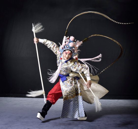 叶伟章／当传统走入现代──国光新美学魔幻演出