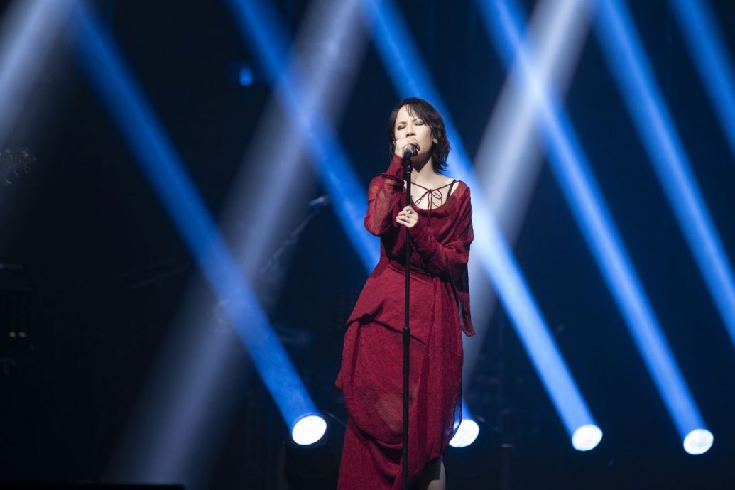 合唱变独唱!杨乃文曝伍佰全程1个动作