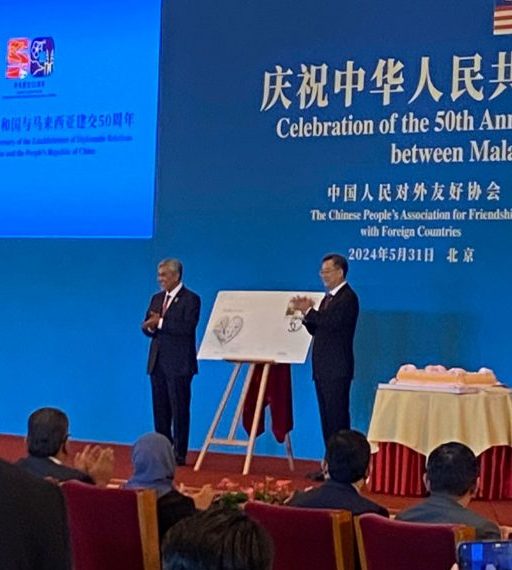 夜报版本//扎希:中同意延长 访华免签增至30天