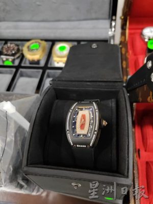 大本营转回我国 诈骗集团大肆“洗黑钱”·8名男女落网 兰博法拉利玛莎拉蒂全被扣