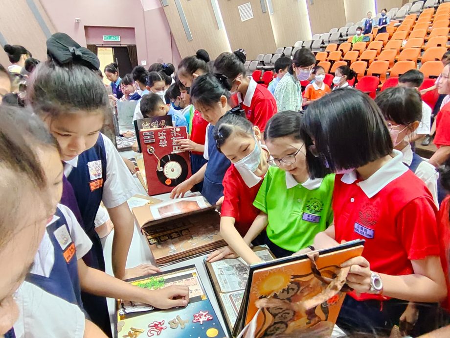 大都会/早报头/星洲日报“学生阅报计划”列车开到黎明华小