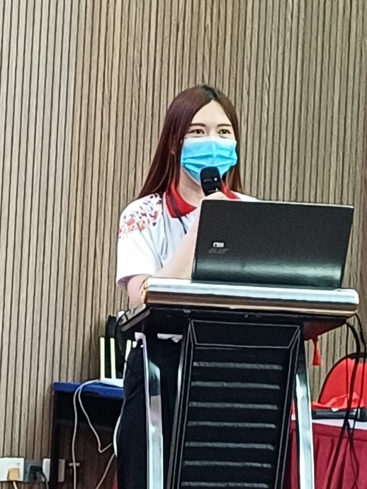 大都会/早报头/星洲日报“学生阅报计划”列车开到黎明华小