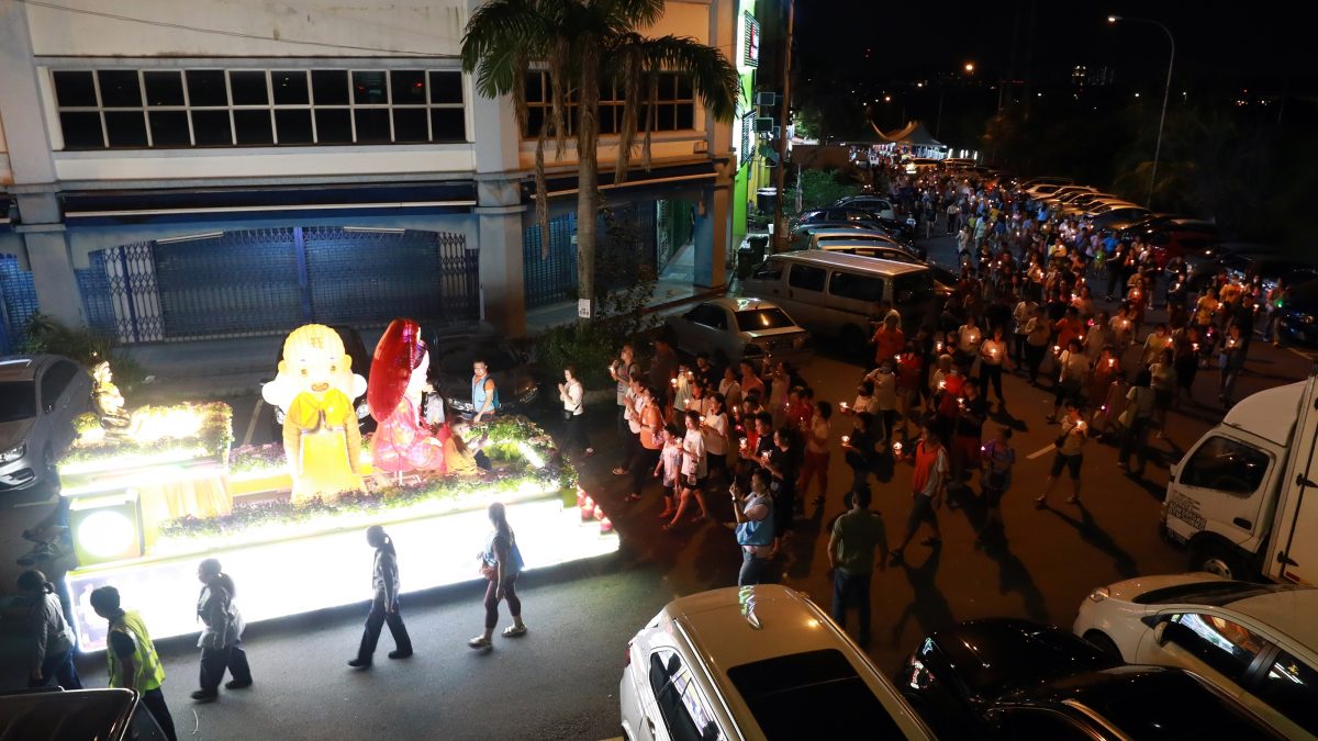 大都会/沙登佛教会复办已停办5年的卫塞节花车游行/10图