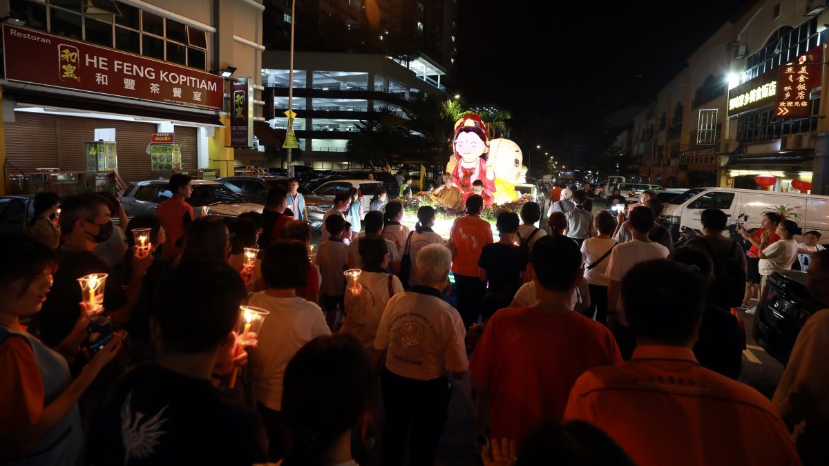 大都会/沙登佛教会复办已停办5年的卫塞节花车游行/10图