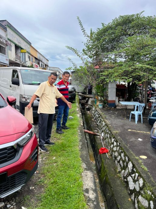 大都会／余保凭-48年无路灯／3图