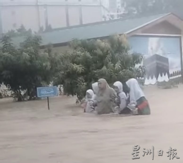 大都会/加影水灾灾后情况/8图