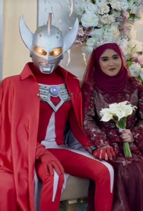 大马女子圆梦 嫁给了咸蛋超人!