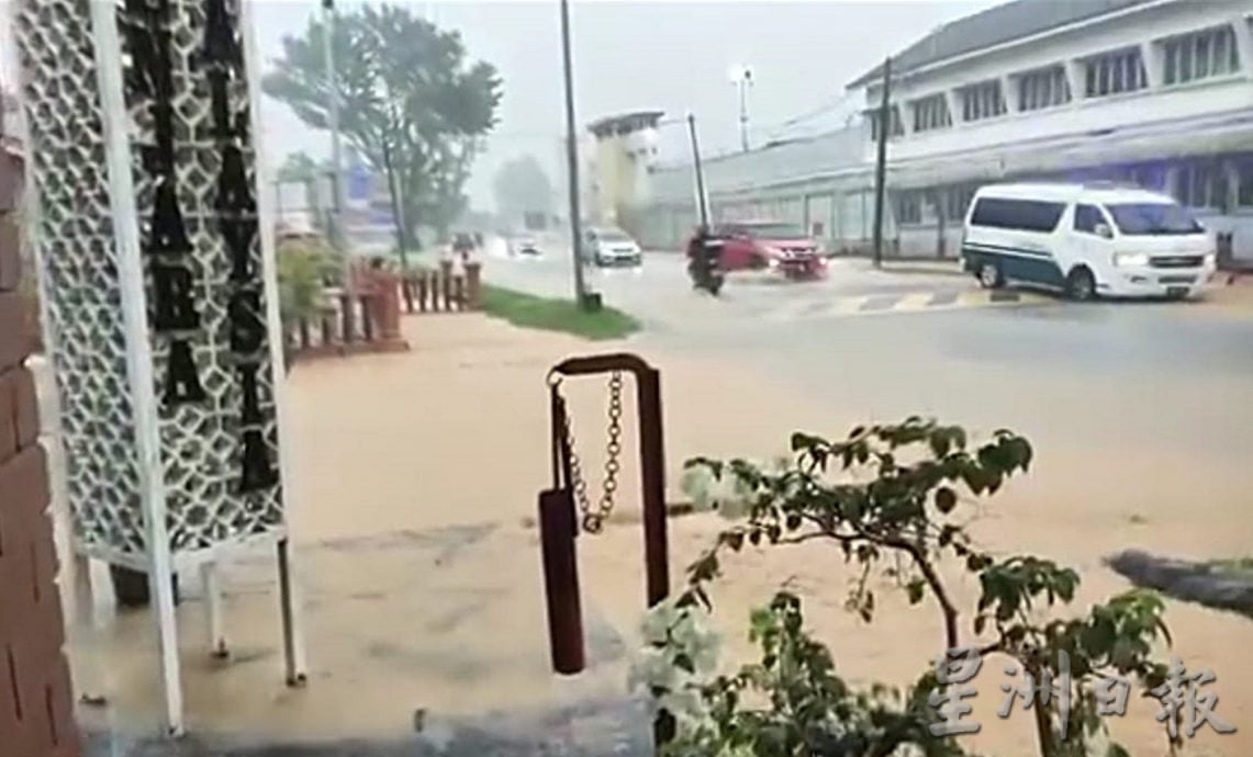 太平豪雨致闪电水患 监狱医院也淹水