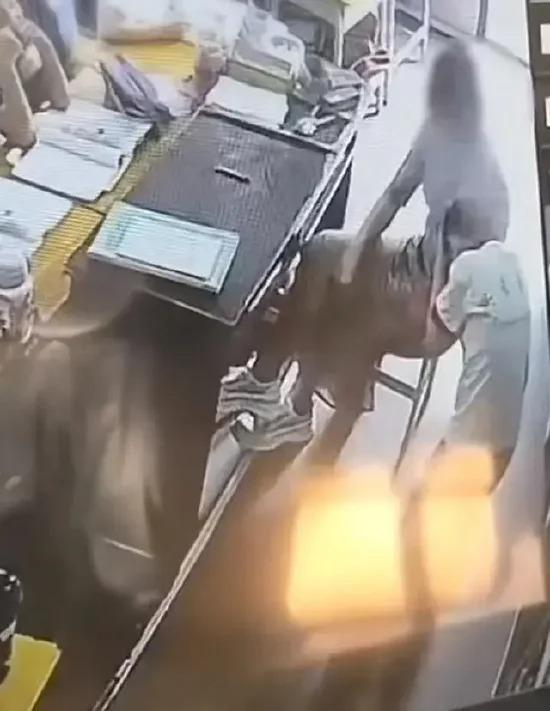 女师带头霸凌 教唆26学生打同窗