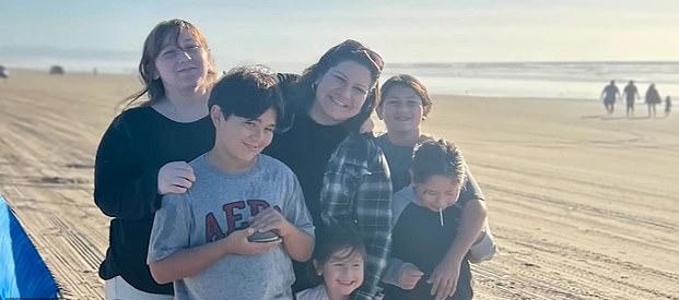 孩子从沙滩误捡“贝壳” 母亲接42万天价罚单