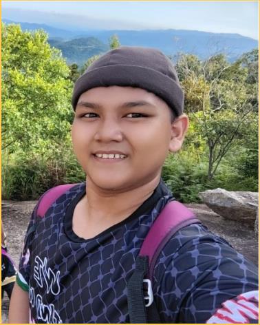 巫裔少年和家人及友人爬山·坠入山谷身亡