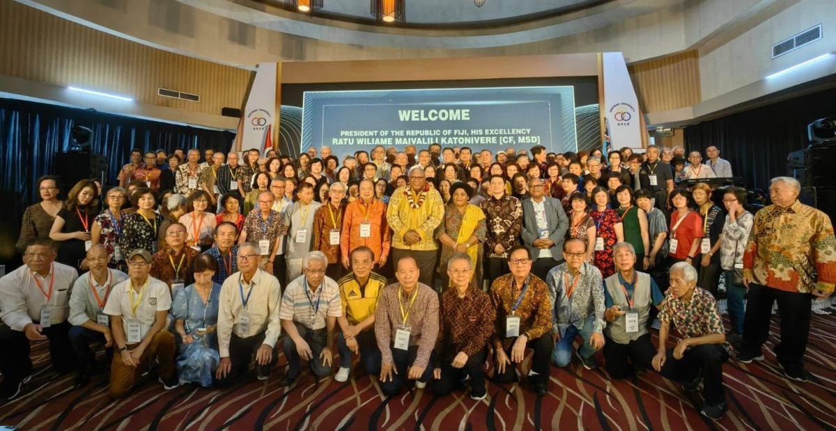 **已签发**全国：马新南大校友齐聚峇厘岛，梦回云南园