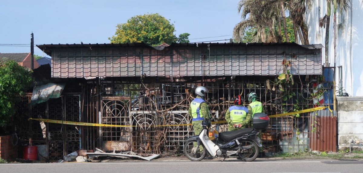 *已签发*柔︰半夜火烧水族店,烧死上万只鱼鸟