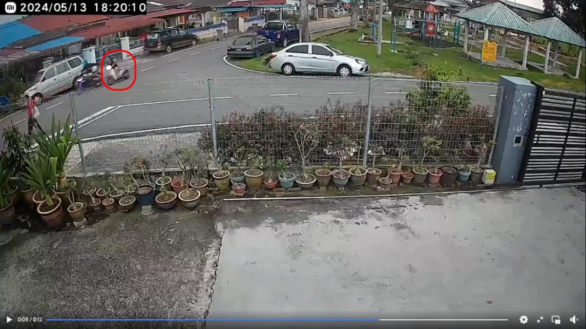 *已签发*柔:士乃新村发生掠夺案 妇女被拖拽倒地受伤