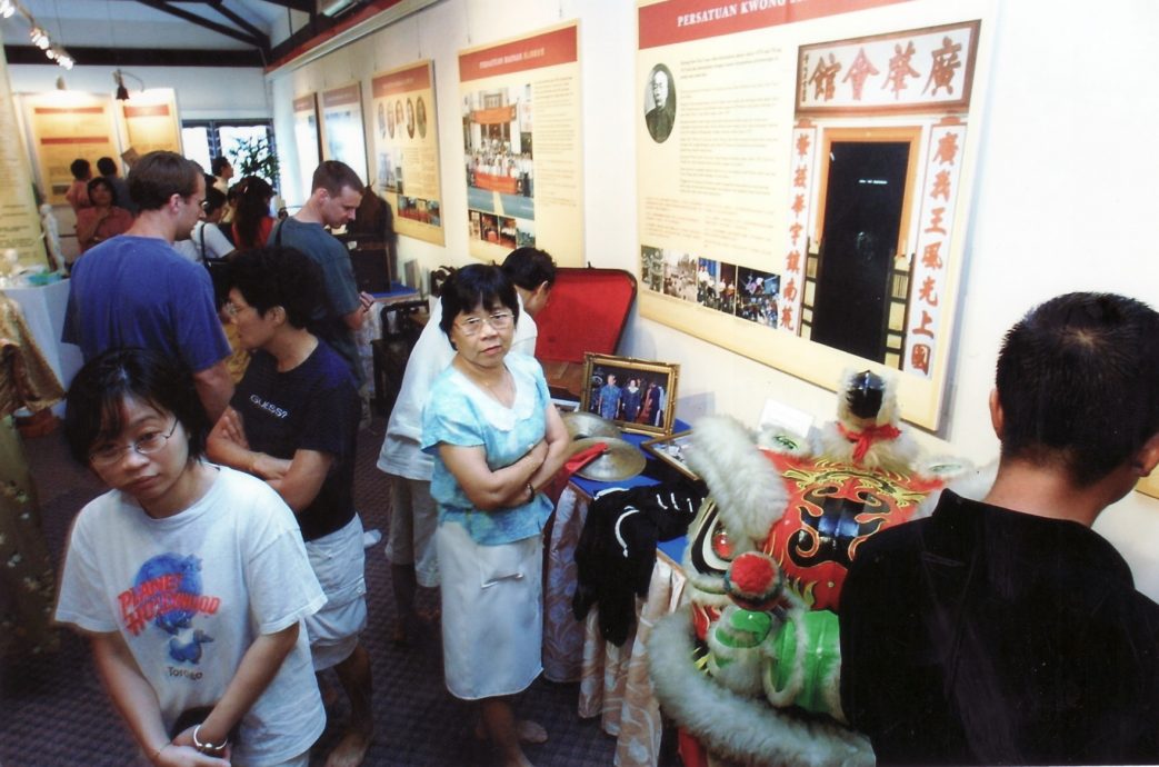 **已签发**柔:新旧对照:对比24年内两华人文化展