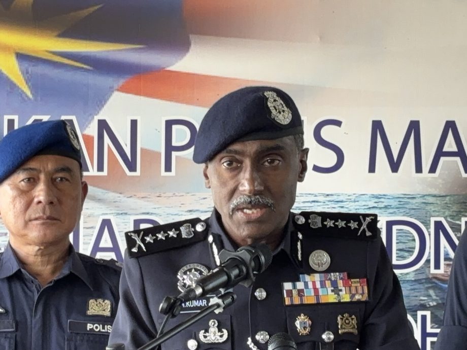 *已签发*柔:新闻:柔总警长(主文,3文之一)柔总警长:水警第二分队上半年充公漏税物品逾2820万令吉