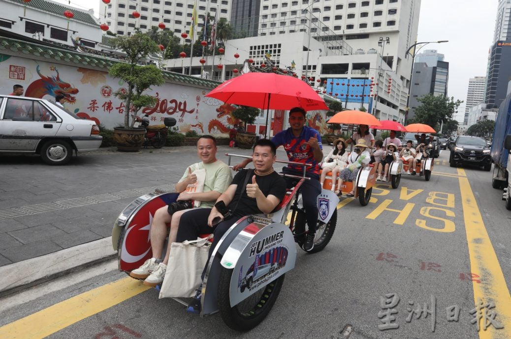 *已签发*柔:特稿:助旅游景点爆红,中国媒体网红博客受邀访柔