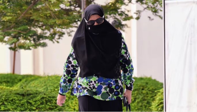 *已签发*柔:狮城二三事:挪用客户逾182万令吉 狮城前律师入狱52个月