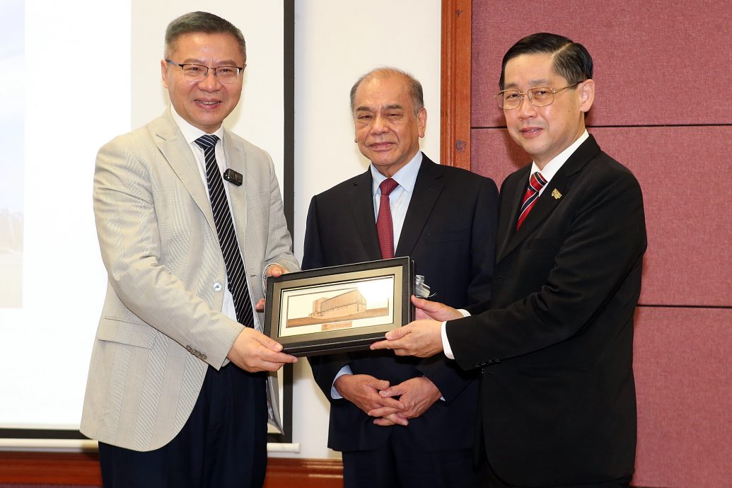 张维为:中国形象在非西方国家渐改善